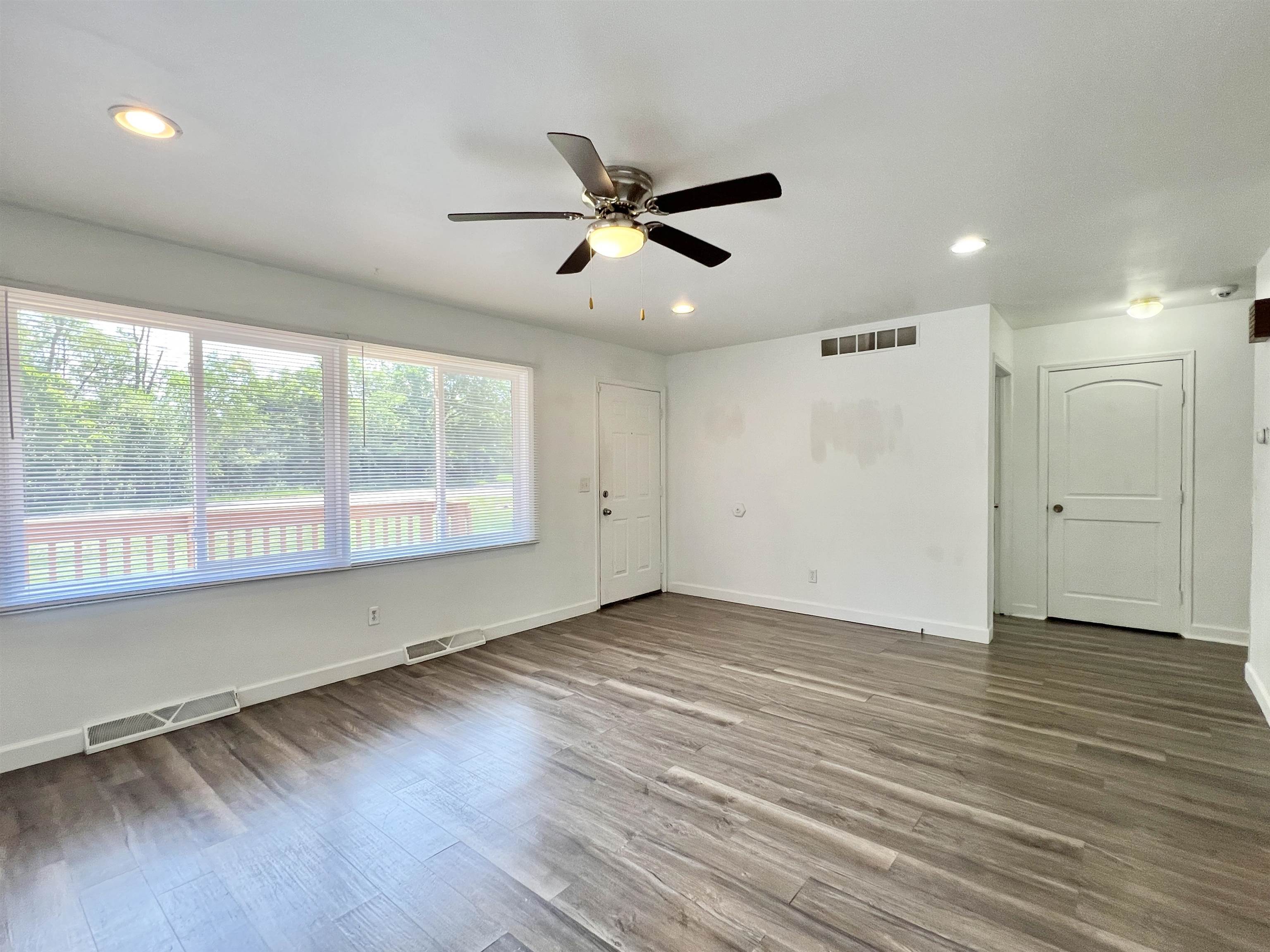 2222 South Afton Road Beloit, WI 53511 - Photo 4 of 15