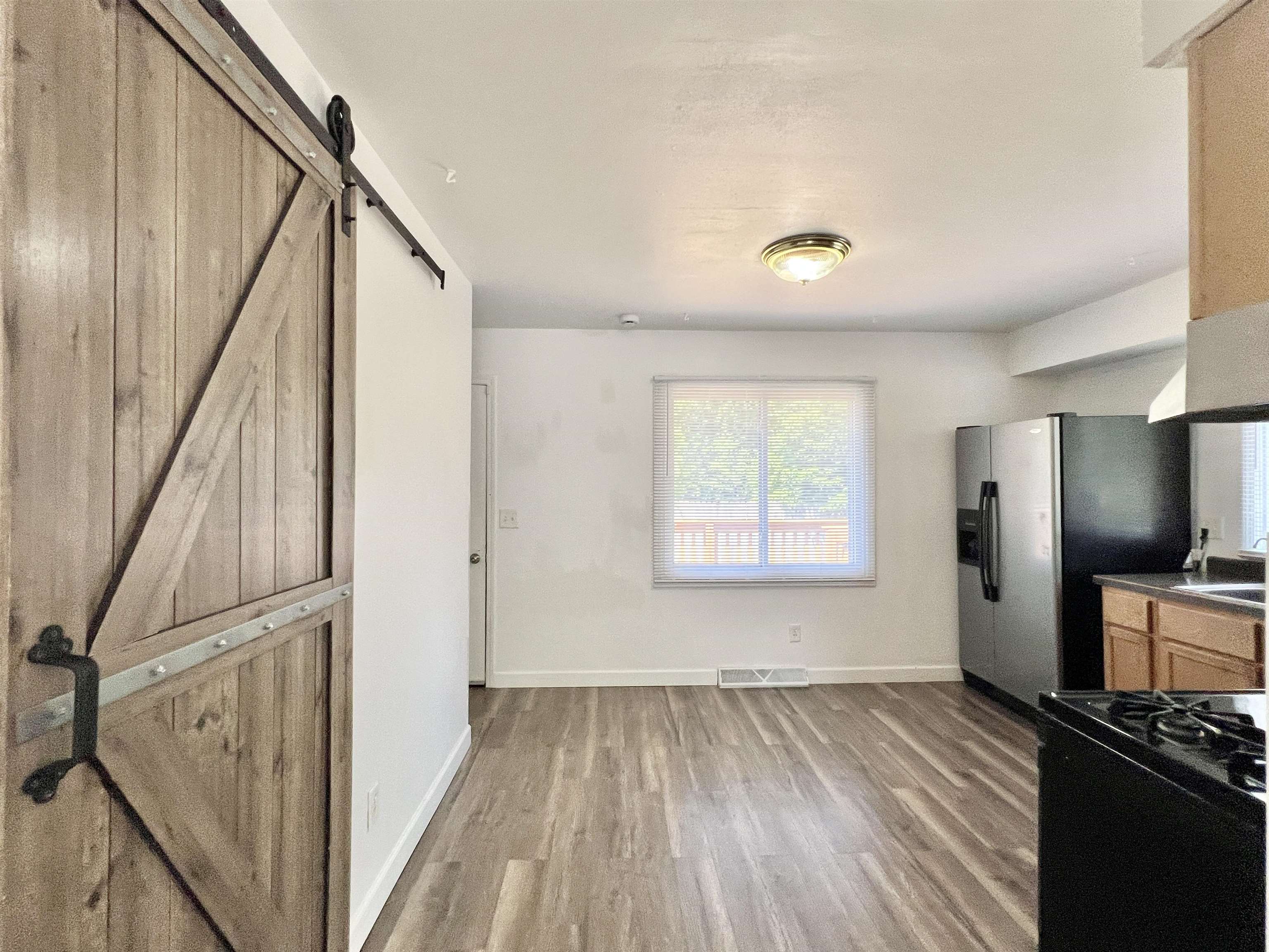 2222 South Afton Road Beloit, WI 53511 - Photo 5 of 15