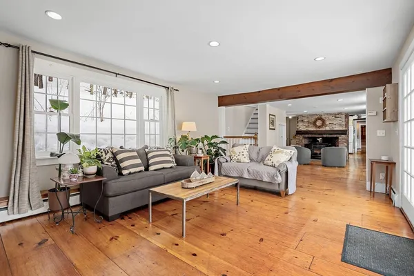 $989,000 | 280 West Acton Road, Stow, MA 01775