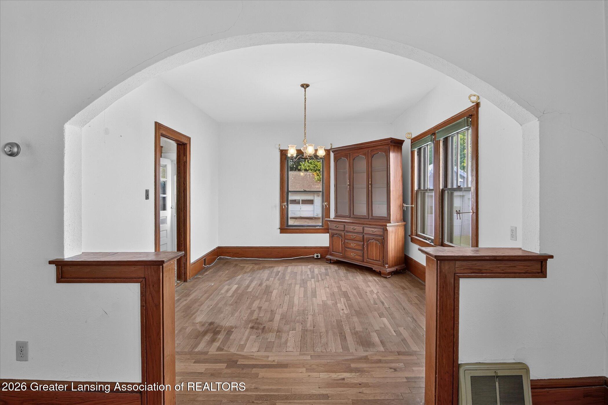 709 Rock Street Jackson, MI 49202 - Photo 16 of 53 16-709-Rock-St-WindowStill