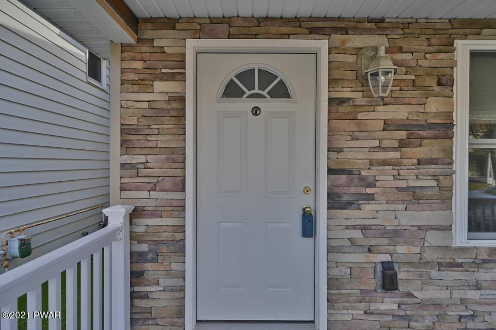 230 3rd Street Olyphant, PA 18447 - Photo 3 of 58