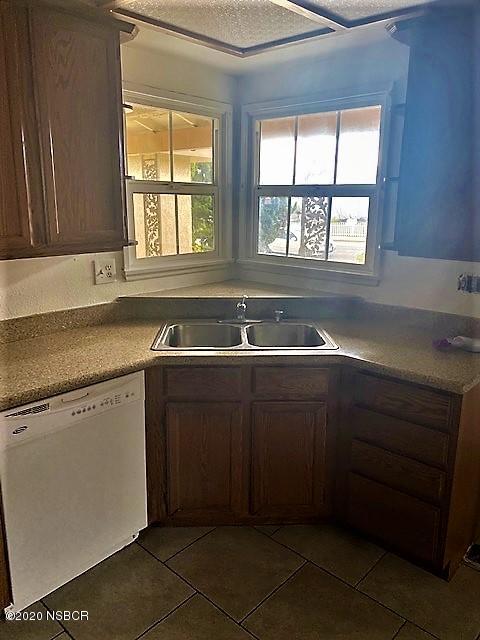 3965 Rigel Avenue Lompoc, CA 93436 - Photo 5 of 16 kitchen sink