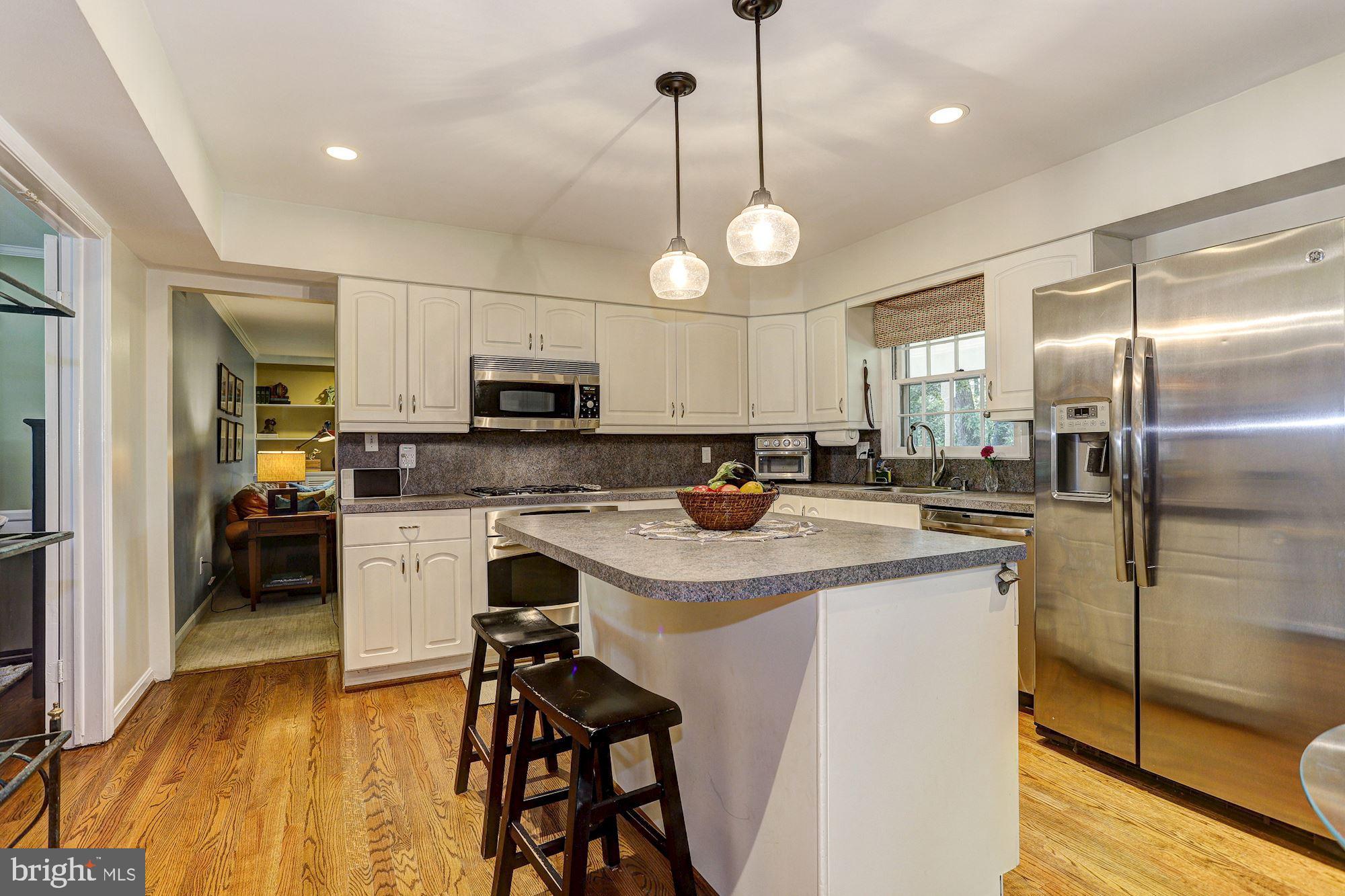 903 Bosley Road Hunt Valley, MD 21030 - Photo 12 of 45 Eat-In Kitchen | Center Island | Breakfast Bar