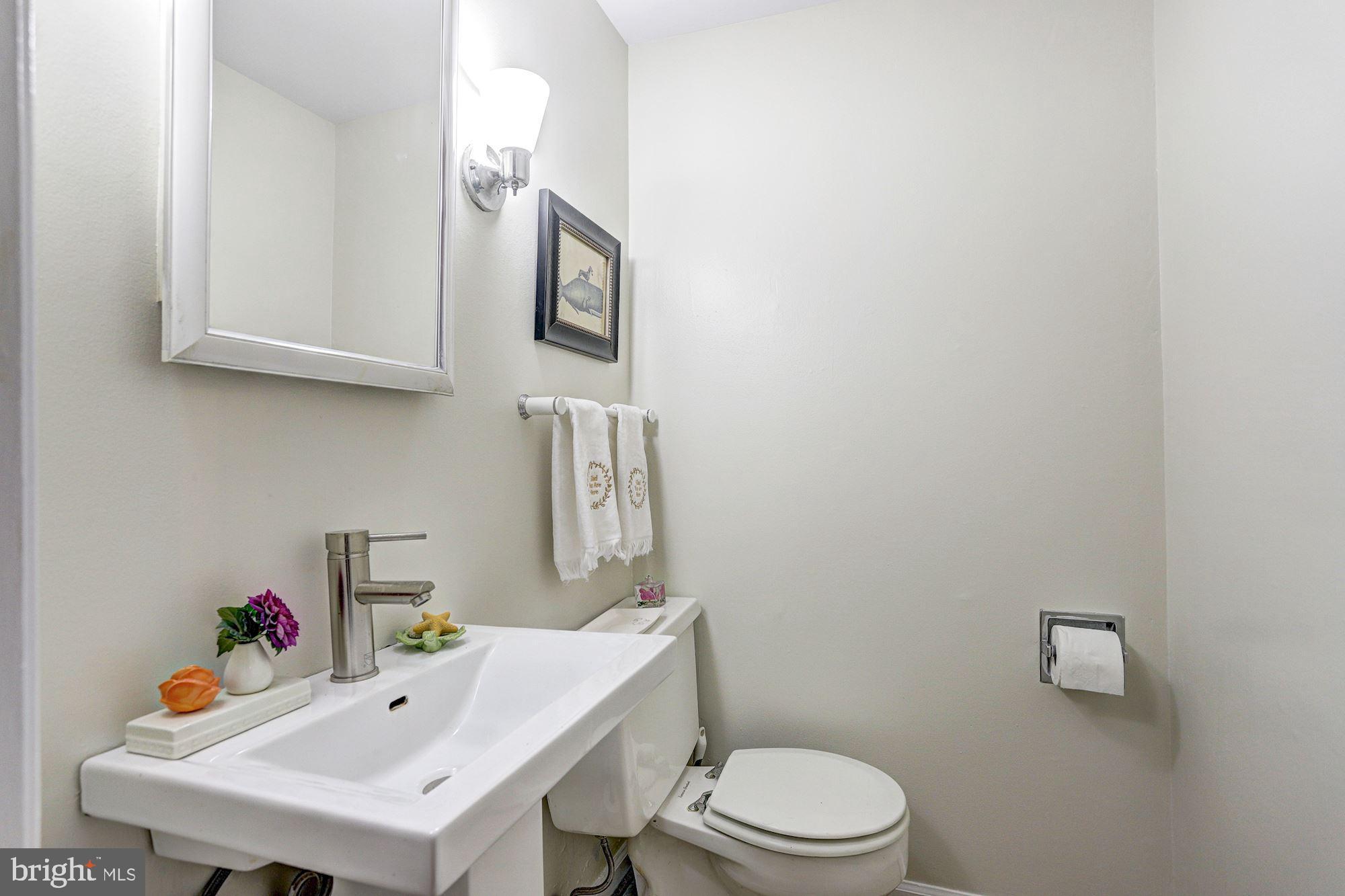 903 Bosley Road Hunt Valley, MD 21030 - Photo 20 of 45 Powder Room