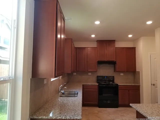 $1,850 | 5911 Eckhert Road, Unit 135, San Antonio, TX 78240