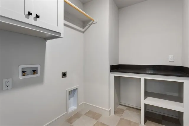 $699,950 | 13464 West 177th Street, Overland Park, KS 66013