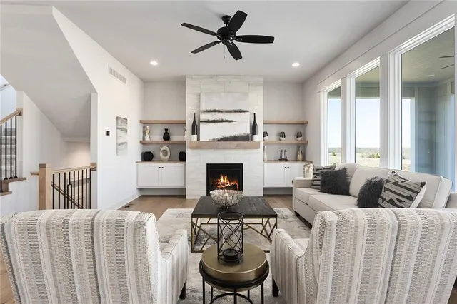 $699,950 | 13464 West 177th Street, Overland Park, KS 66013