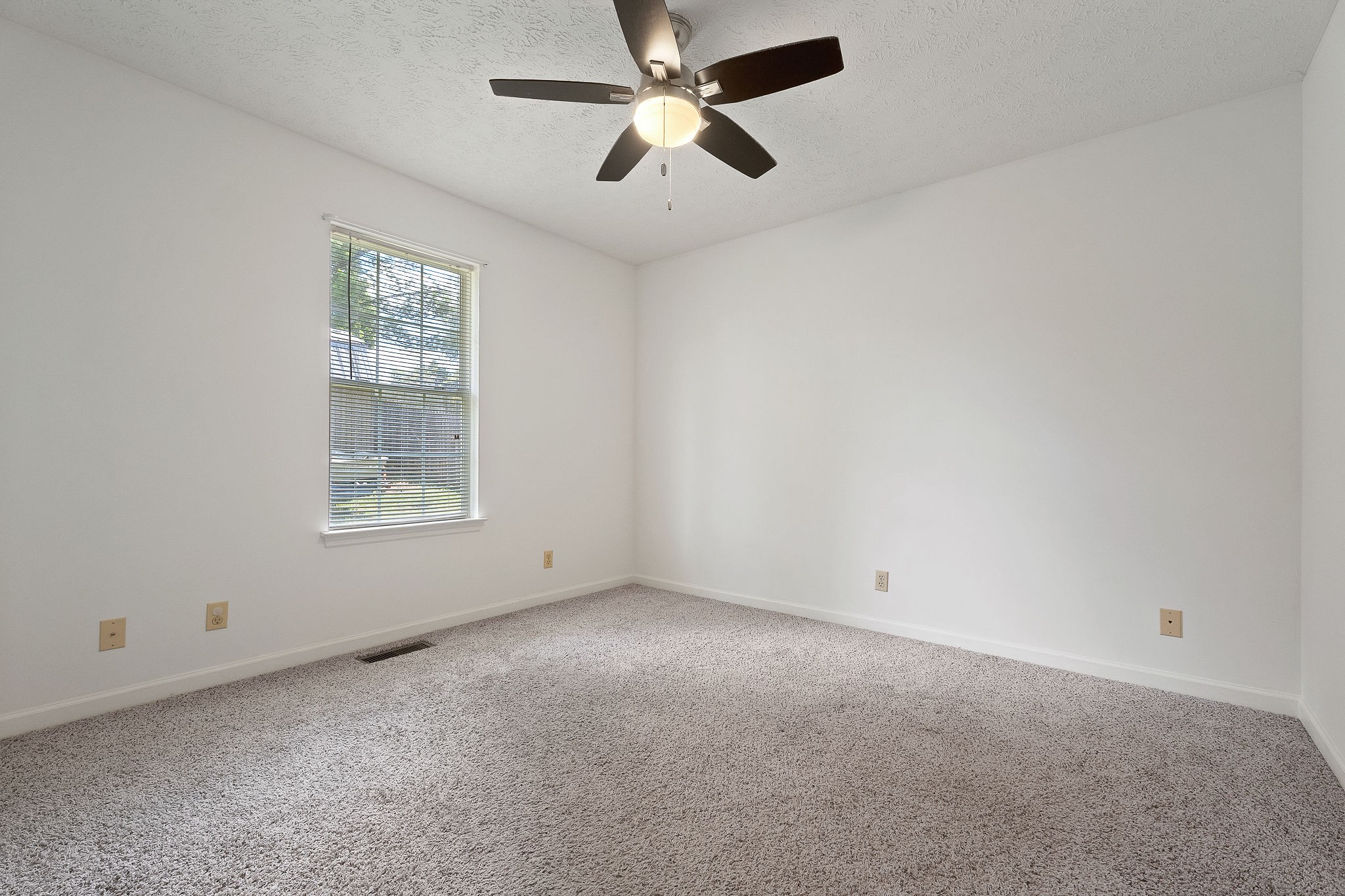 223 Willow Way McMinnville, TN 37110 - Photo 13 of 20