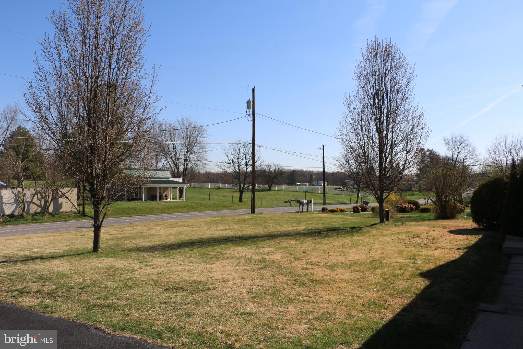 16541 Fairview Road Hagerstown, MD 21740 - Photo 16 of 19 Front Yard