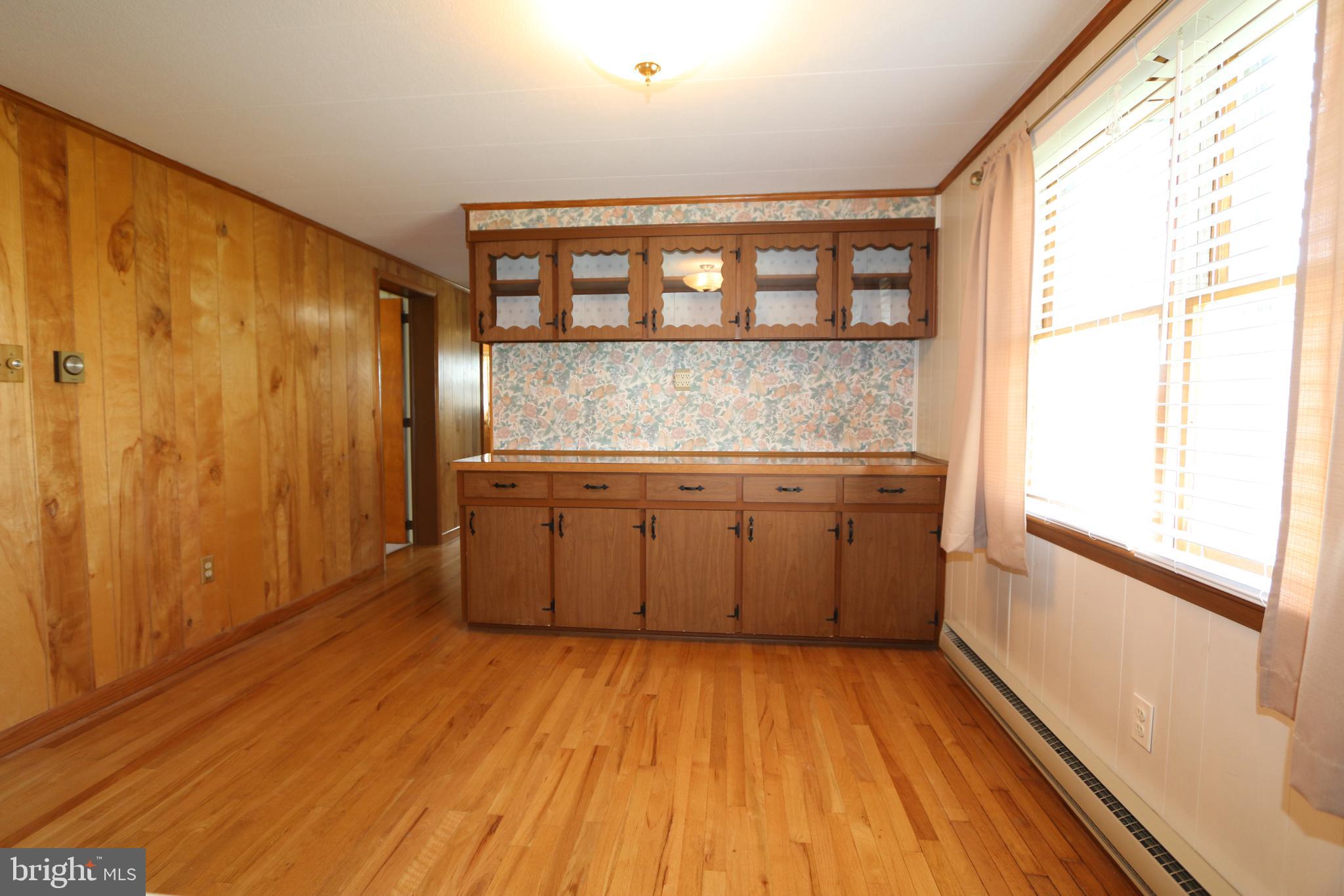 16541 Fairview Road Hagerstown, MD 21740 - Photo 5 of 19 Dining Room