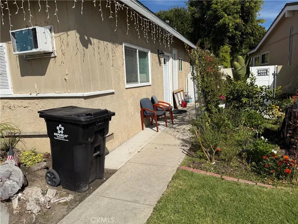 $2,100 | 620 North Janss Way, Anaheim, CA 92805