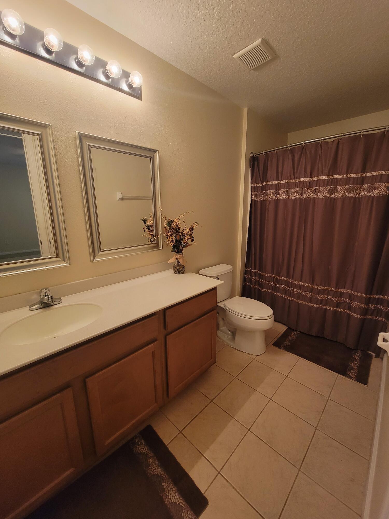 2775 Reston Street, Unit 101 Melbourne, FL 32935 - Photo 17 of 31 Reston Master bath