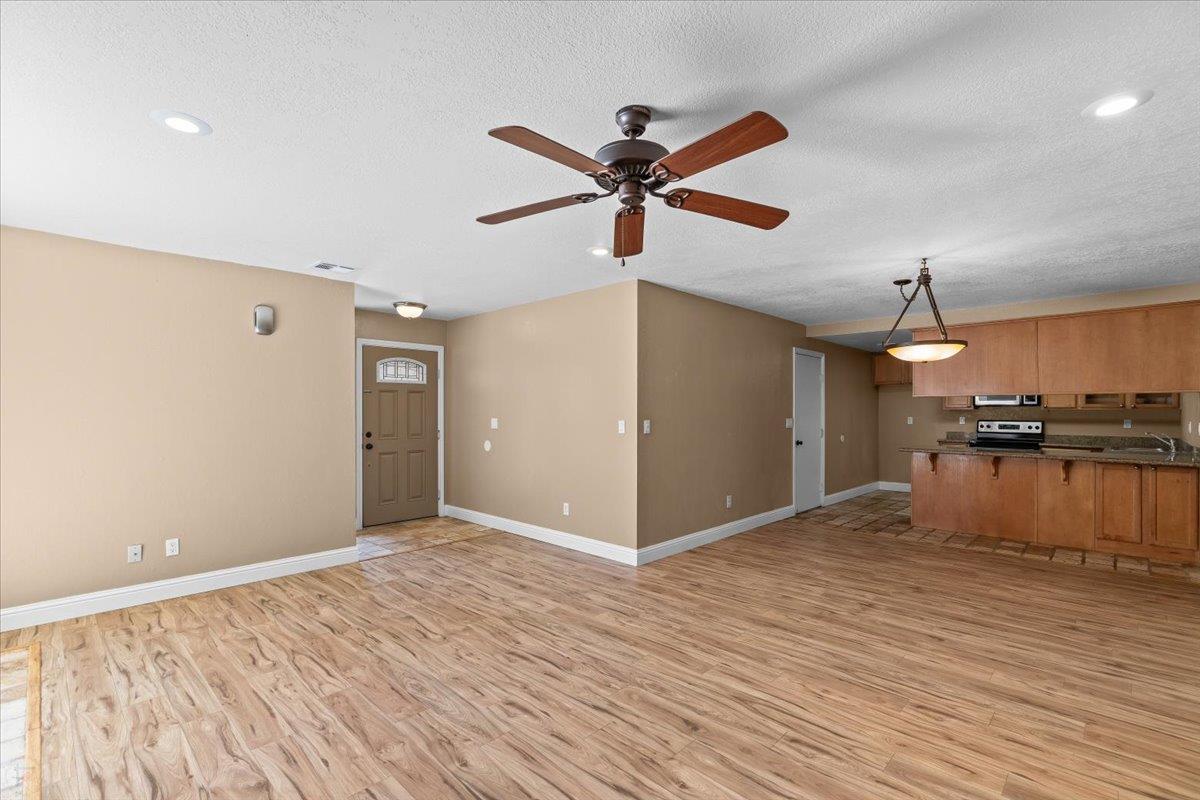 4064 Elmo Loop Modesto, CA 95356 - Photo 11 of 37