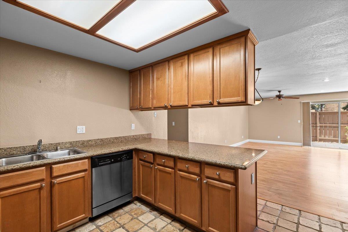 4064 Elmo Loop Modesto, CA 95356 - Photo 17 of 37