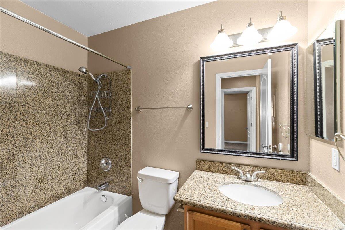 4064 Elmo Loop Modesto, CA 95356 - Photo 26 of 37