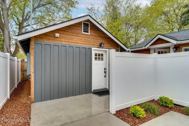 $799,000 | 302 West Linden Avenue, Coeur D'Alene, ID 83814