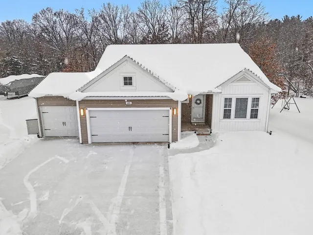 $399,000 | 1401 Springview Court, Middleville, MI 49333