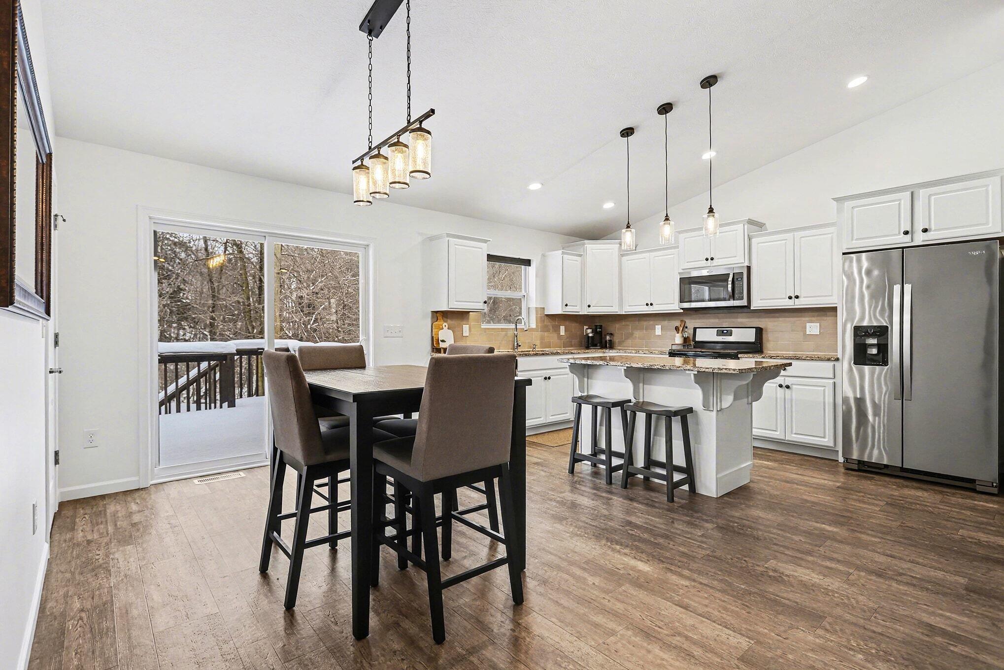 1401 Springview Court Middleville, MI 49333 - Photo 9 of 28 1401 Springview Dining