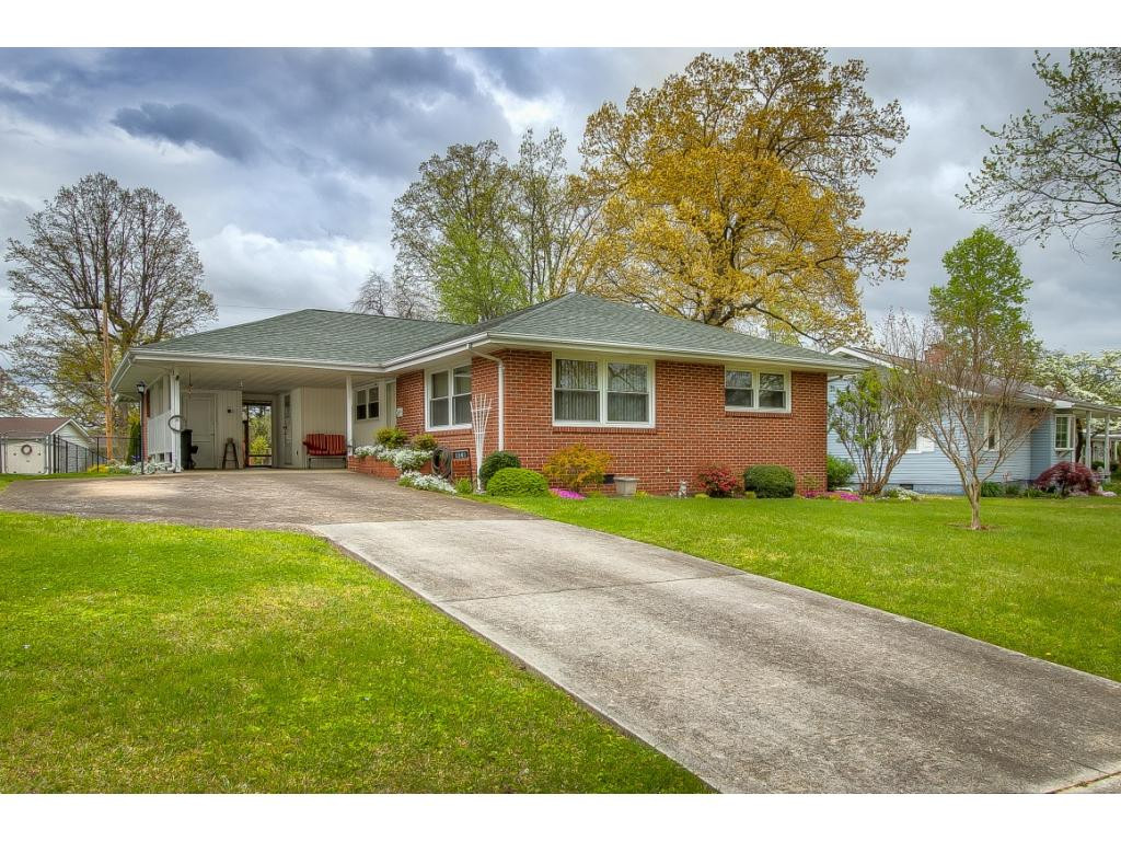 1849 Fairoaks Road Kingsport, TN 37664 - Photo 1 of 30 Photo 1