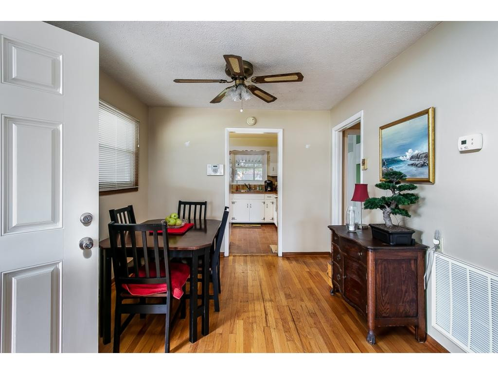 1849 Fairoaks Road Kingsport, TN 37664 - Photo 11 of 30 Photo 11