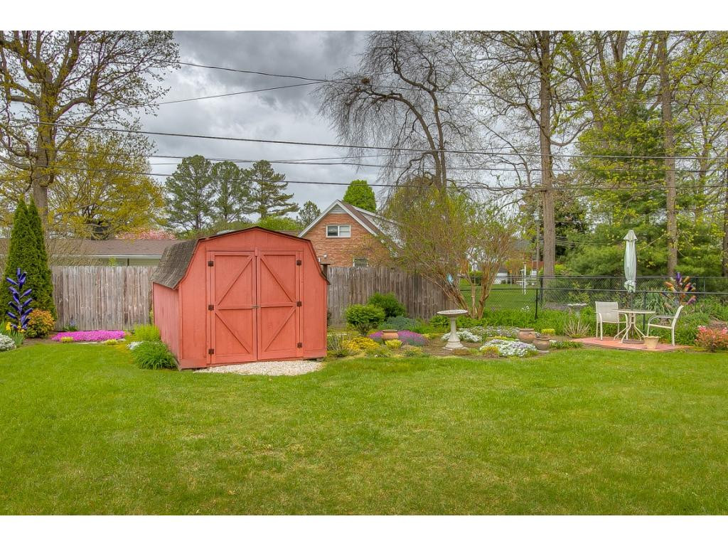 1849 Fairoaks Road Kingsport, TN 37664 - Photo 27 of 30 Photo 27