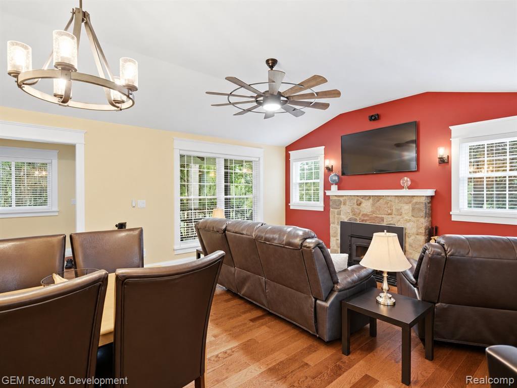 1301 Porter Road White Lake, MI 48383 - Photo 18 of 39 Gallery Image 18