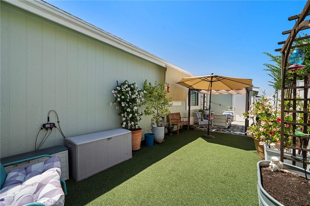 23301 Ridge Rte Drive, Unit 160 Laguna Hills, CA 92653 - Photo 33 of 46