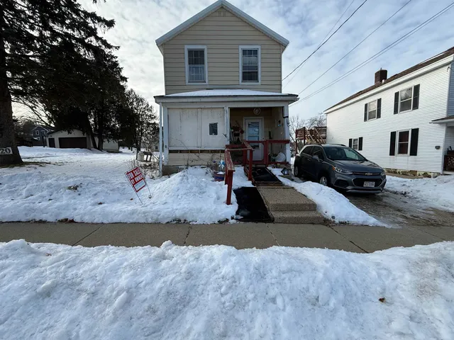 $97,500 | 322 North Main Street, Dodgeville, WI 53533