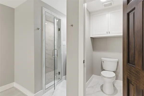 a view of utility room with washer and dryer