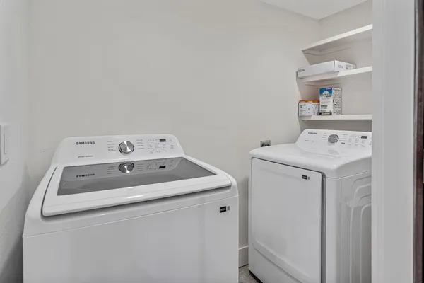 $895 | 430 North Hutcheson Street, Houston, TX 77003