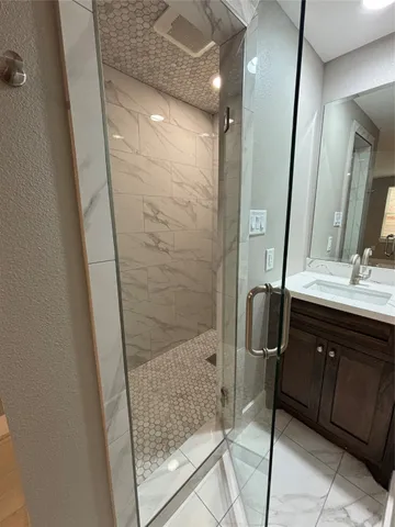 $1,000 | 430 North Hutcheson Street, Houston, TX 77003