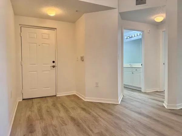 $2,700 | 2725 Anzio Court, Unit 304, Palm Beach Gardens, FL 33410