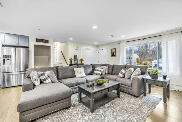 $649,900 | 13 School Street, Monroe, CT 06468