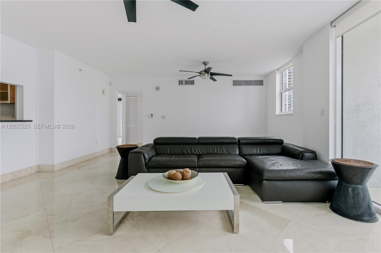 31 Southeast 5th Street, Unit 2301 Miami, FL 33131 - Photo 5 of 50