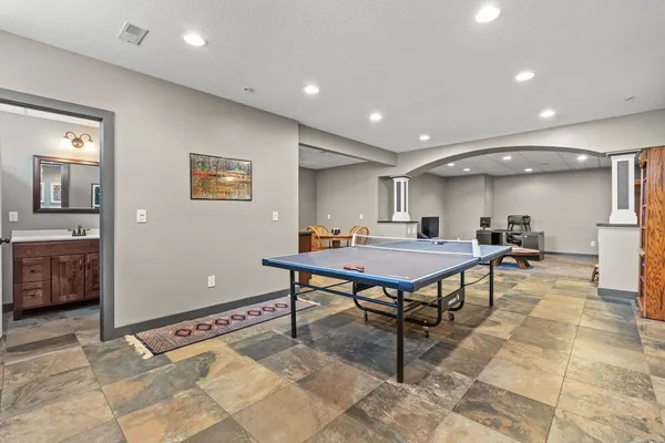 $619,000 | 1524 Silver Valley Drive, De Witt, IA 52742