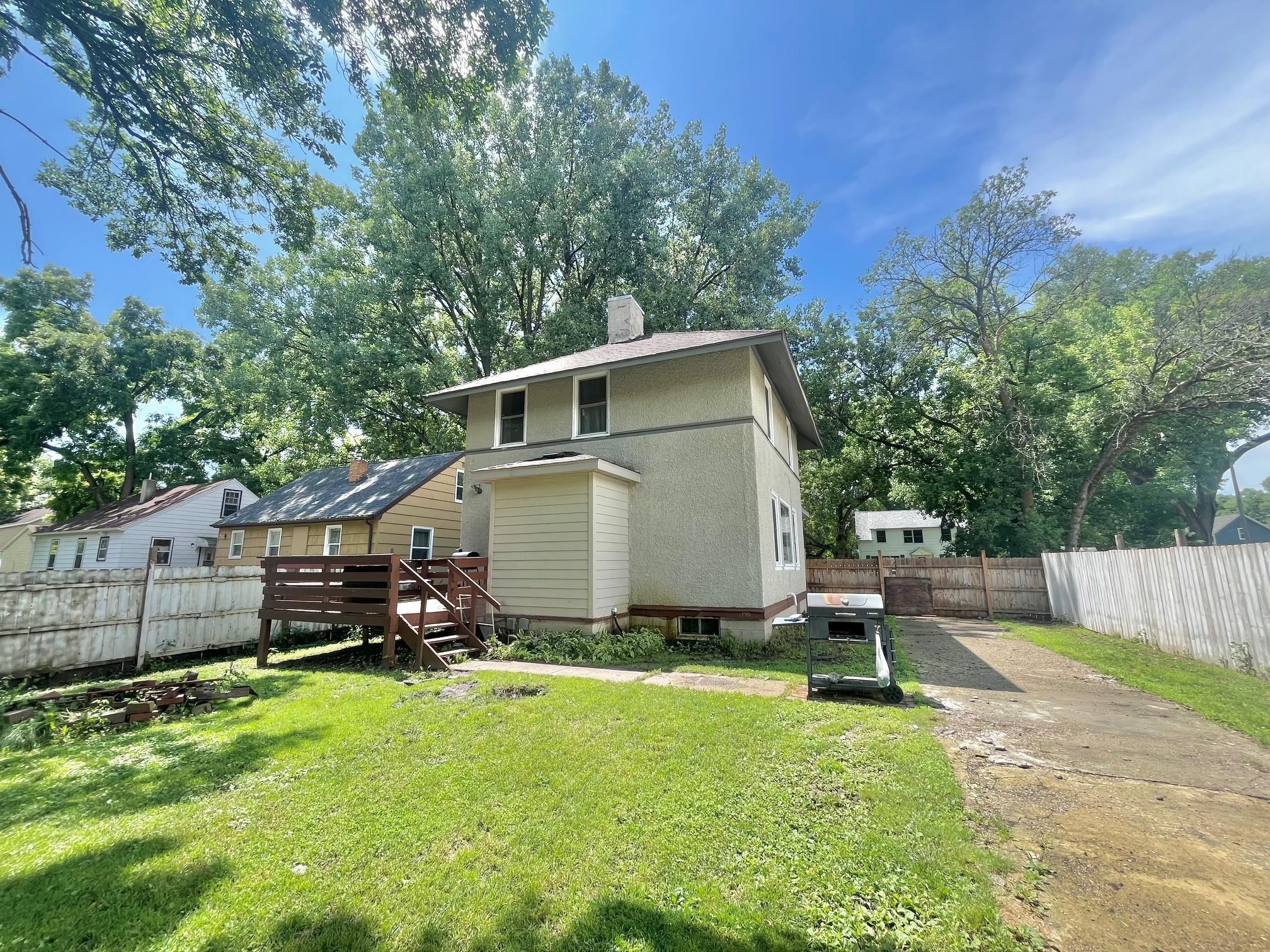 611 16th Street Southwest Willmar, MN 56201 - Photo 2 of 21