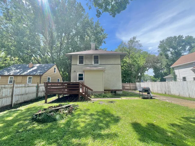 $180,000 | 611 16th Street Southwest, Willmar, MN 56201