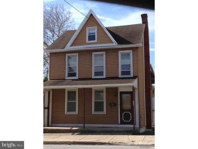 $2,300 | 170 West Penn Avenue, Wernersville, PA 19565