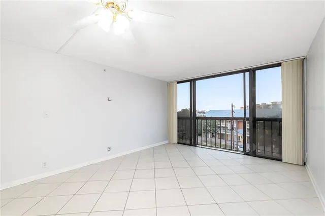 $2,000 | 255 Dolphin Point, Unit 414, Clearwater Beach, FL 33767