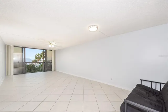 $2,000 | 255 Dolphin Point, Unit 414, Clearwater Beach, FL 33767