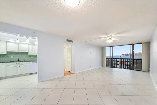 $2,000 | 255 Dolphin Point, Unit 414, Clearwater Beach, FL 33767