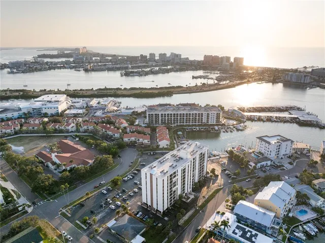 $2,000 | 255 Dolphin Point, Unit 414, Clearwater Beach, FL 33767