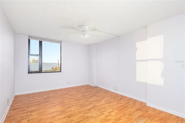 $2,000 | 255 Dolphin Point, Unit 414, Clearwater Beach, FL 33767