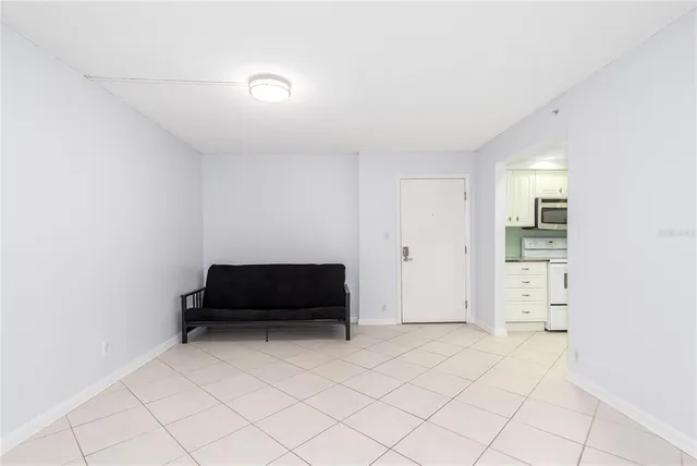 $2,000 | 255 Dolphin Point, Unit 414, Clearwater Beach, FL 33767