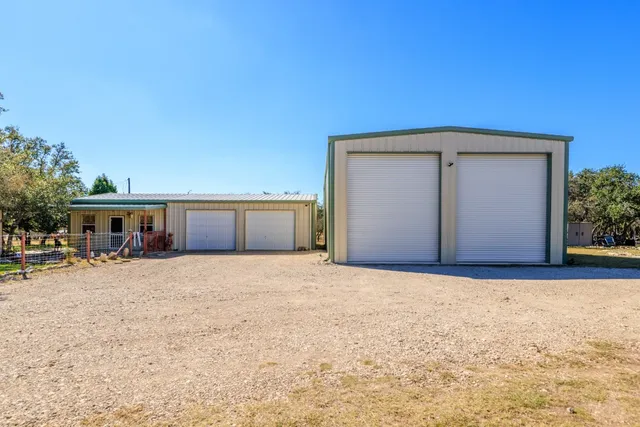 $537,000 | 259 Burr Oak Trail, Harper, TX 78631