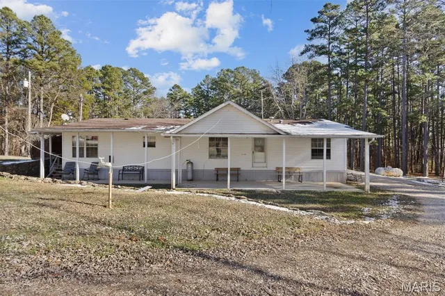 $199,900 | 10311 Wayne Drive, Potosi, MO 63664