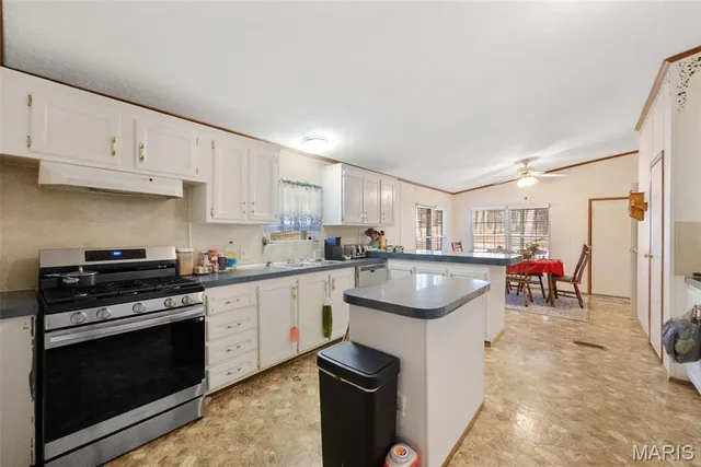 $199,900 | 10311 Wayne Drive, Potosi, MO 63664