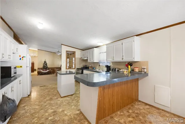 $199,900 | 10311 Wayne Drive, Potosi, MO 63664