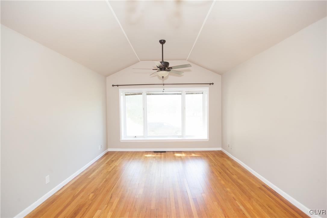 2204 Abington Road Bethlehem, PA 18018 - Photo 11 of 24 Second Floor Living Room
