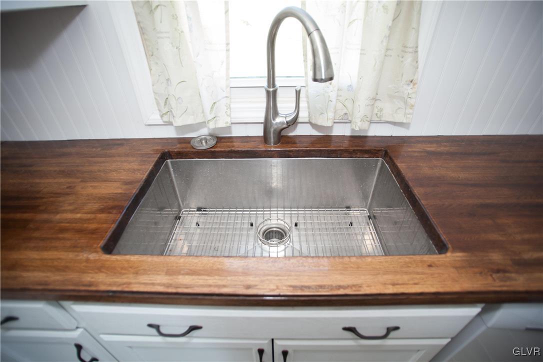 2204 Abington Road Bethlehem, PA 18018 - Photo 14 of 24 Deep Kitchen sink